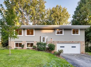 17845 Powderhorn Dr, Minnetonka, MN 55345