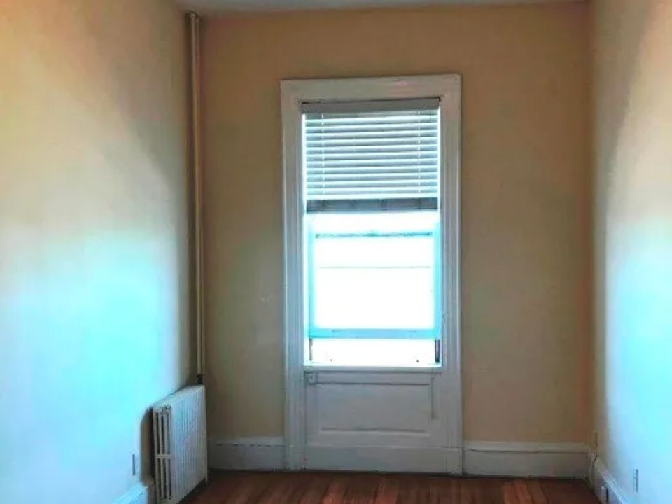 1st image of 472 Beacon St #7B