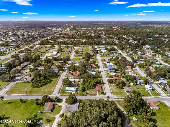 3rd image of 2816 Bruce D Buggs St