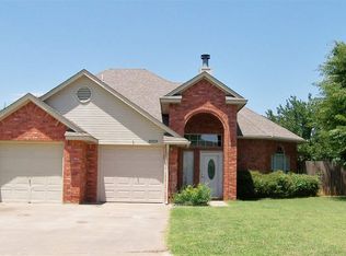 3029 NE Stratford Cir, Lawton, OK 73507
