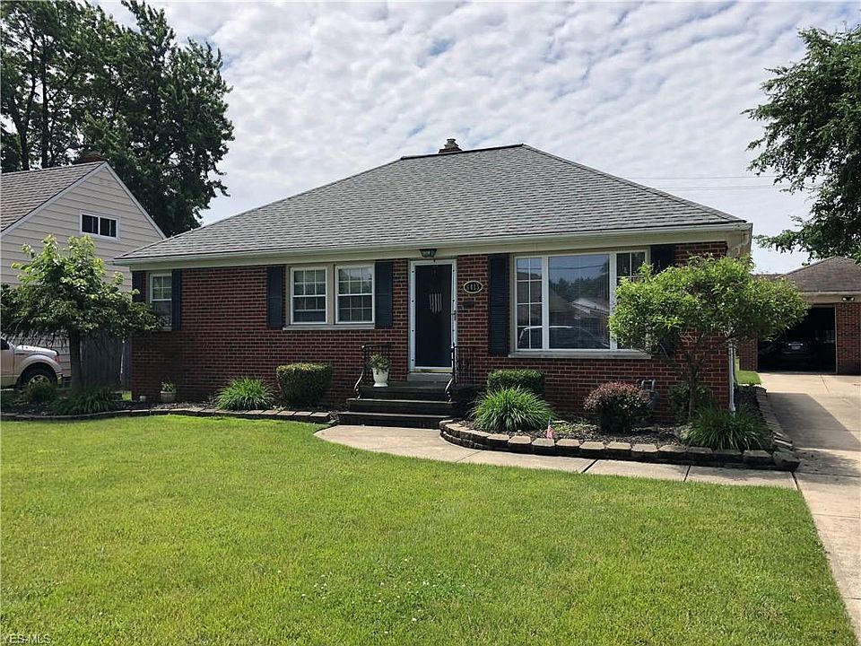 1st image of 8415 Thornton Dr