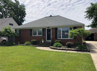 8415 Thornton Dr, Parma, OH