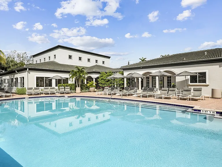 Palm Trace Landings Apartments — Photo 1