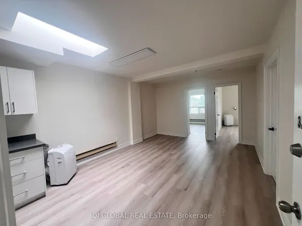 358 Danforth Ave #3B, Toronto, ON M4K 1N8