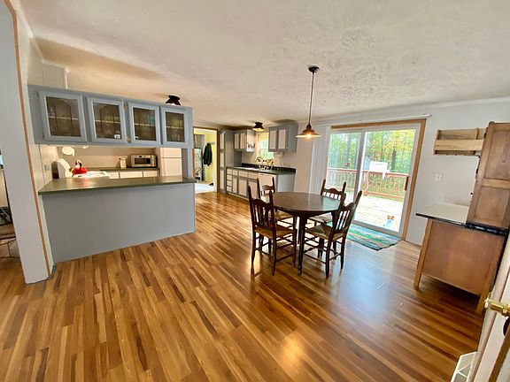 5th image of 3858 Wildwood Ave