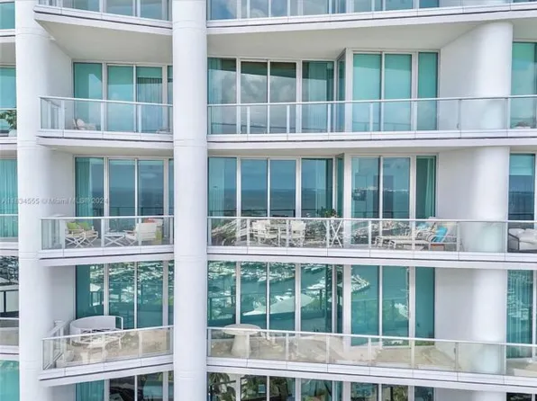 2627 Bayshore Dr #2106, Miami, FL 33133