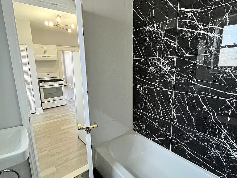 1591 Kennedy Blvd #4C — Photo 7