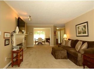 2820 Newport Bay Ln, Indianapolis, IN 46240
