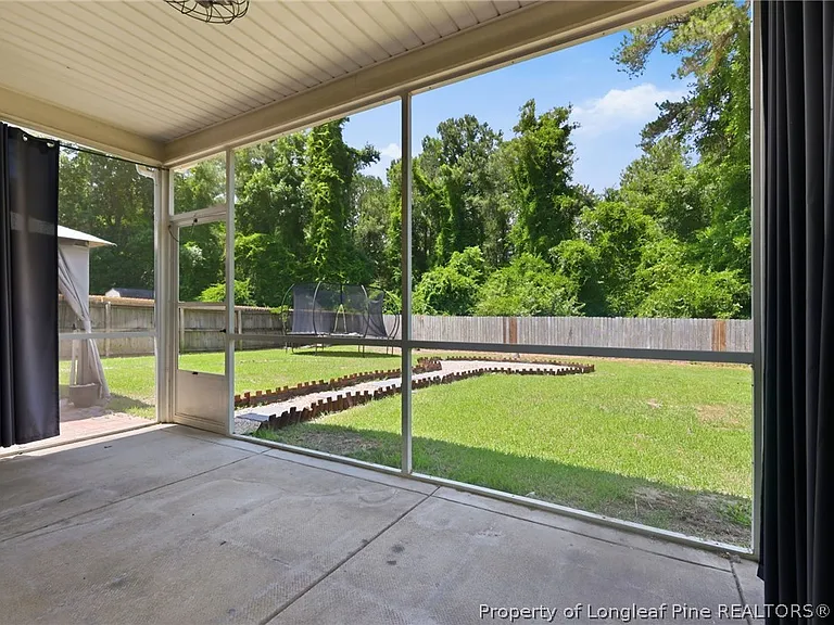 1541 Gallant Fox Ct — Photo 41