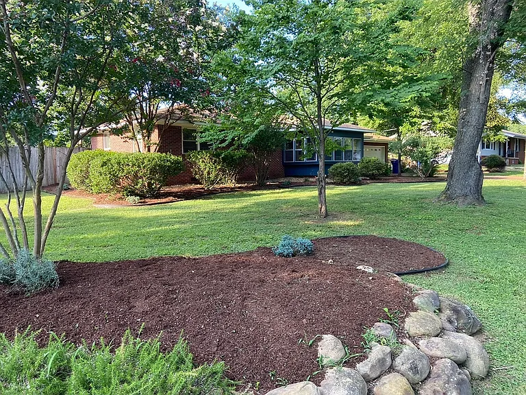 4316 Richardson Dr NW — Photo 2
