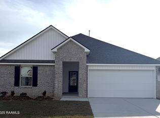 332 White Pine Dr, Lafayette, LA 70501
