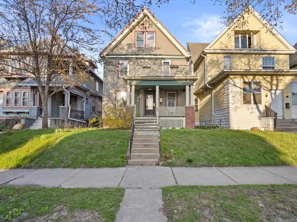 2956 North Murray AVENUE, Milwaukee, WI 53211