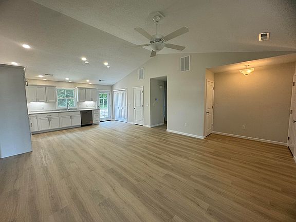 3rd image of 703 Weston St