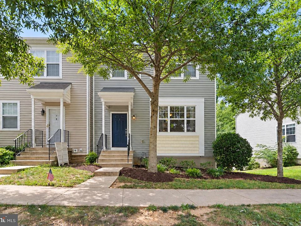 1st image of 369 English Oak Ln