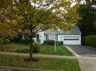 1264 Sunset View Dr, Akron, OH 44313