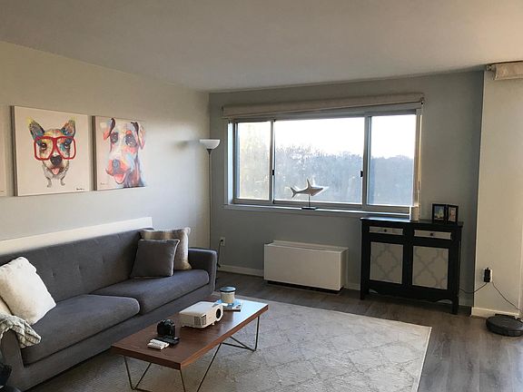 2nd image of 2059 Huntington Ave APT 1512