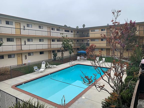 3rd image of 324 Kitty Hawk Rd APT 313