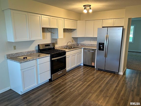 5th image of 715 E Heights Ave