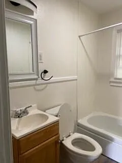 Studio, 1.0 bath, 208 sqft, $425 — Photo 2