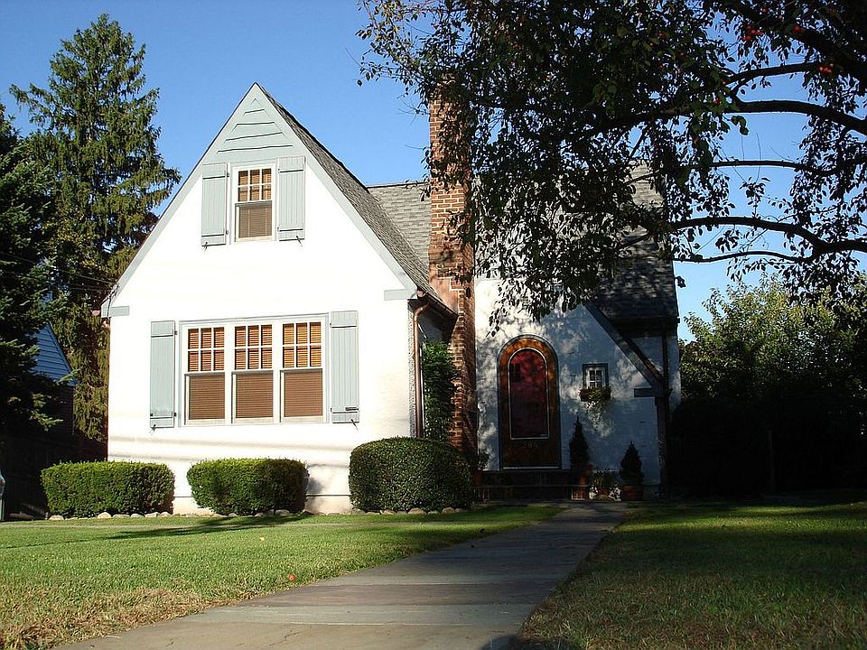 1st image of 284 Memorial Dr
