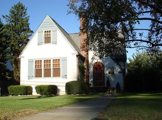 284 Memorial Dr, Hawthorne, NY 10532