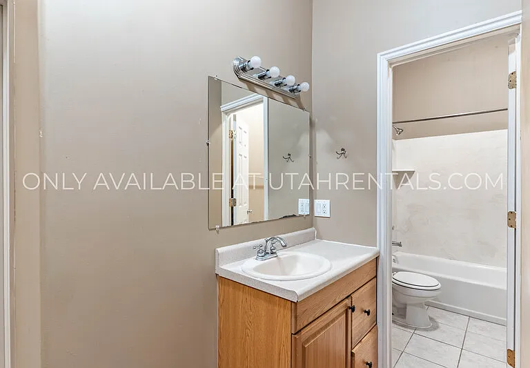 1156 S 1420 E — Photo 23