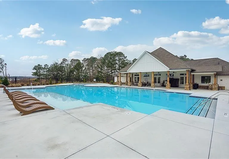 204 Silverleaf Trl — Photo 28