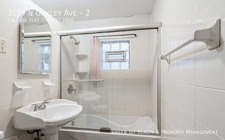 5th image of 3119 N Oakley Ave #2