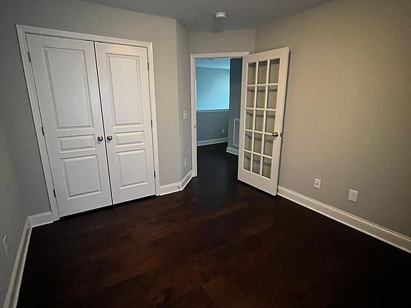 5th image of 518 Vintage Green Ln #518