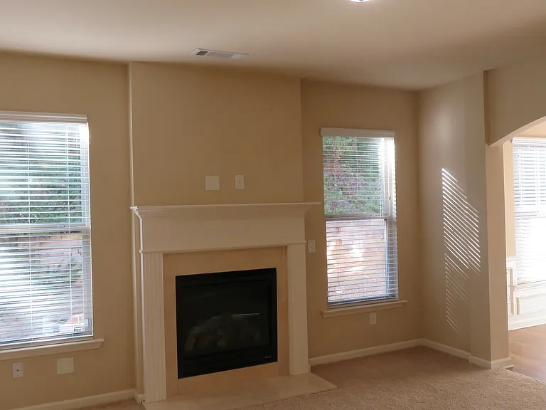 5125 Acworth Landing Dr — Photo 3