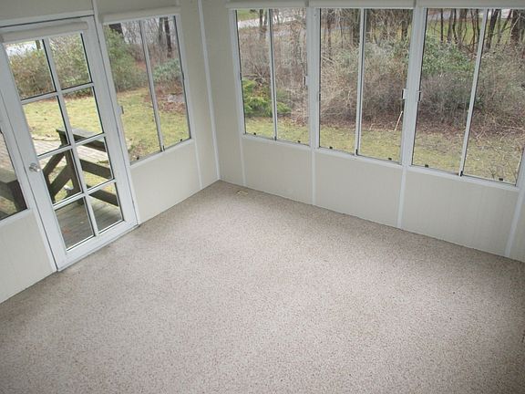 4th image of 640 S Biron Dr