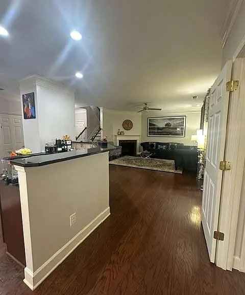 10980 Waters Rd — Photo 17