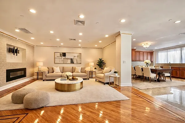 Living room, photo 1