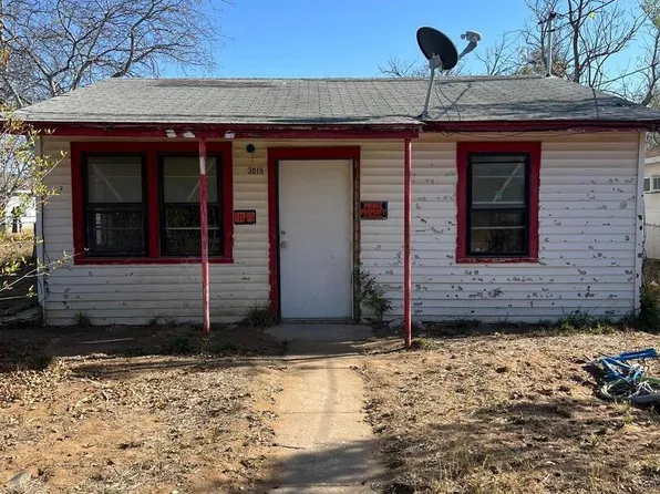 301.5 SALTILLO ST, Carrizo Springs, TX 78834
