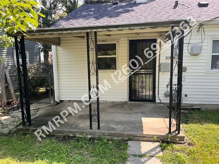 4414 Oliver St — Photo 2