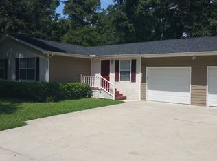 410 Holmes Rd, Brunswick, GA 31523