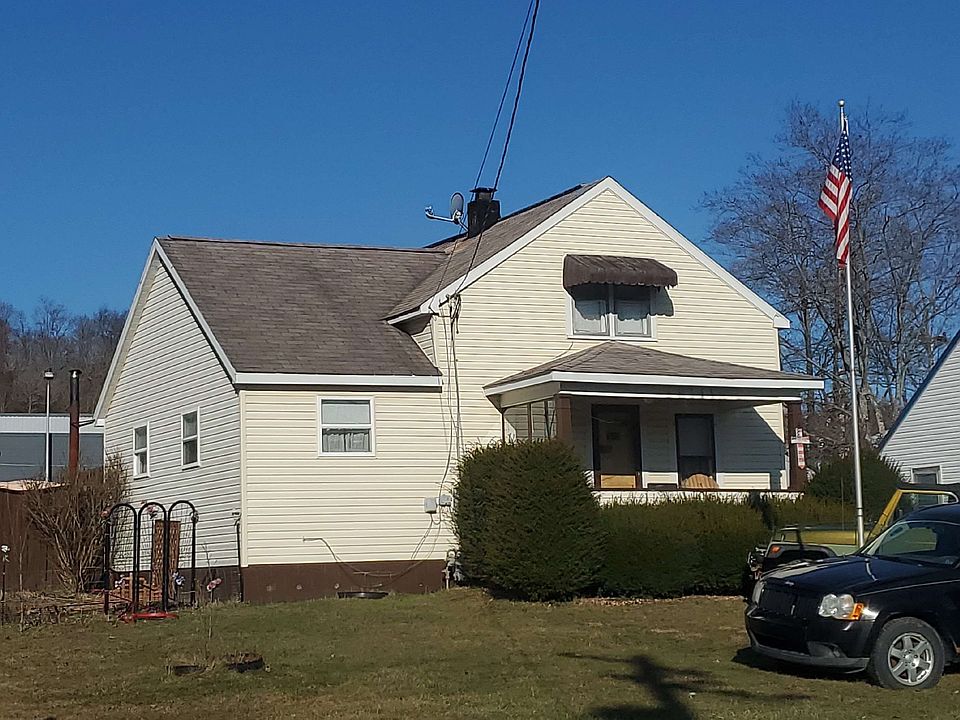 2nd image of 811 Washington St
