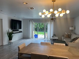 870 NE 127th St, North Miami, FL 33161