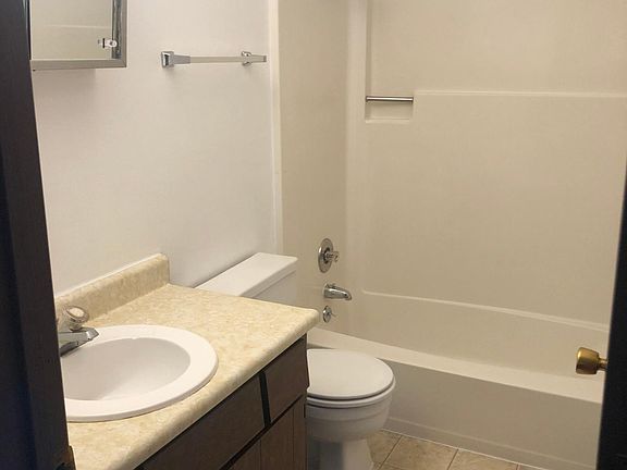 4th image of 730 W Bethel Dr #5