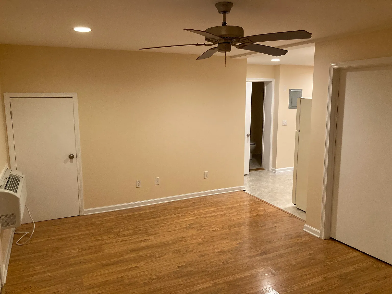 2 bed, 1050 sqft, $1,325 — Photo 3