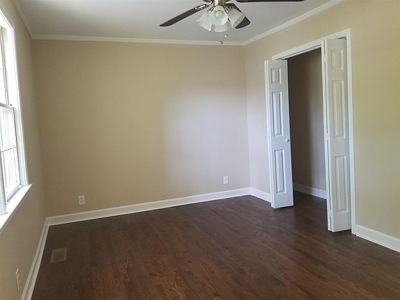 2nd image of 126 Hickory Grove Blvd