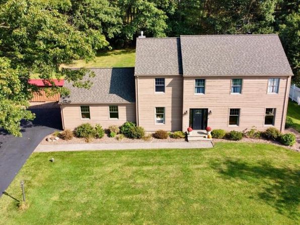 8 Briarwood Ln, Russell, PA 16345