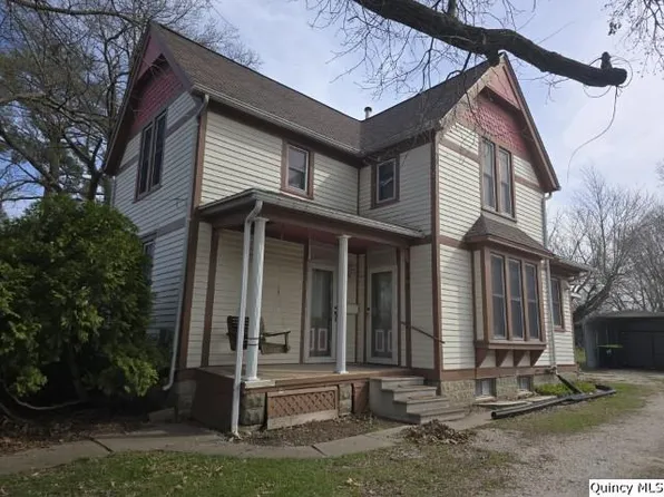 220 N Scofield St, Carthage, IL 62321