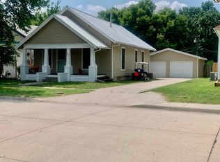 203 S Maple St, Inman, KS 67546
