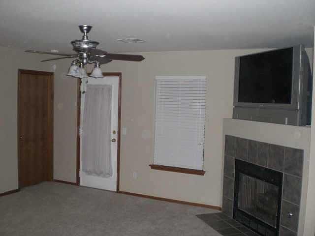 2nd image of 10527 White Oak Canyon Dr