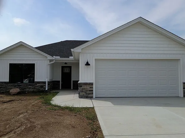 211 Cobblestone Trl, Eaton, OH 45320