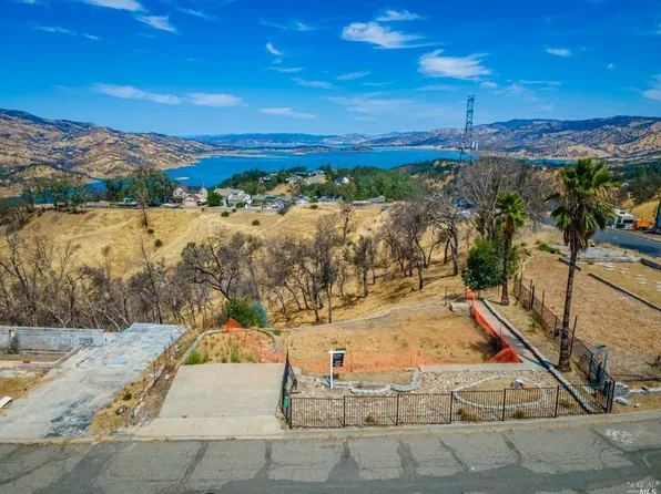 208 Manzanita Lane, Napa, CA 94558