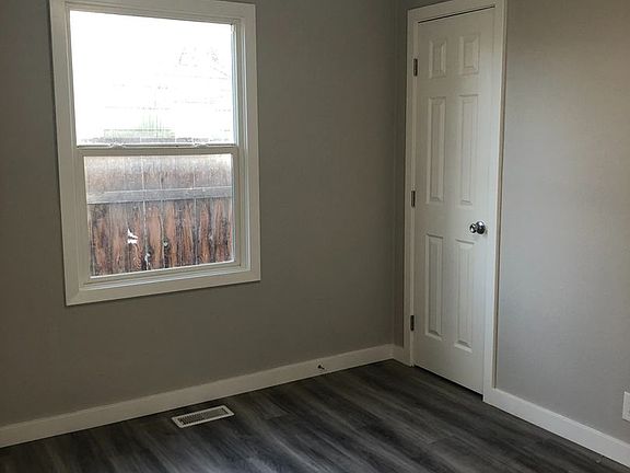 4th image of 334 N Mattson Dr