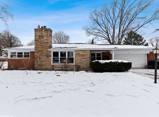 843 S Highland Ave, Arlington Heights, IL
