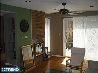 2nd image of 1206 Panama St #B